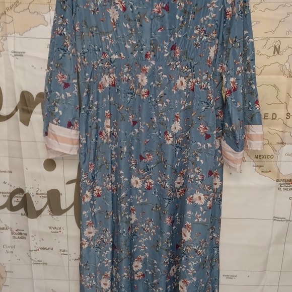MIKAROSE SIZE XL Floral Blue Maxi Dress - Picture 6 of 16